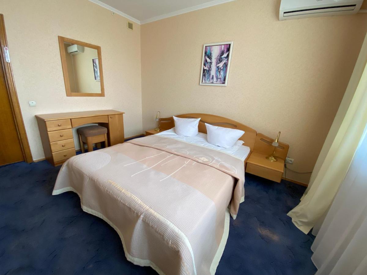 Dnipro Hotel 酒店 4*